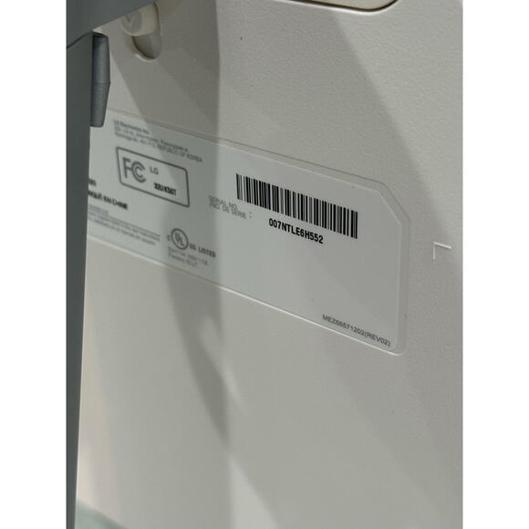 32 Inch Class 4K UHD Monitor with Radeon FreeSync™ Technology - Picture 5 of 10